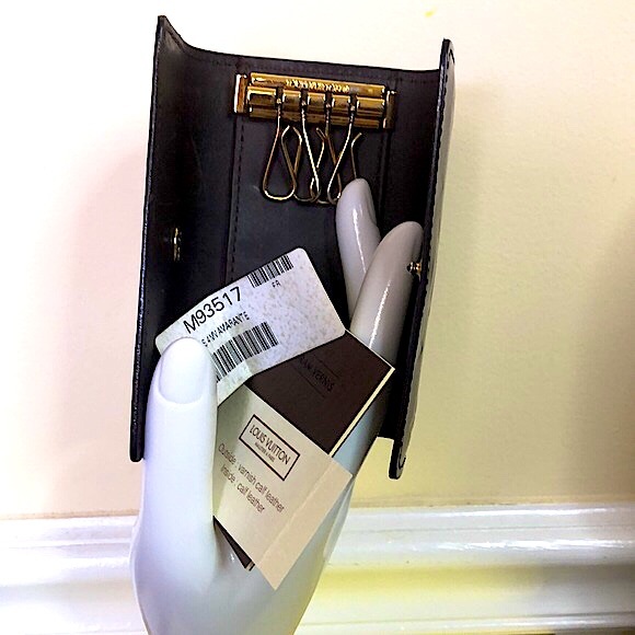 LOUIS VUITTON Amarante Vernis Monogram Multiclefs Key Card Holder - Picture 3 of 16